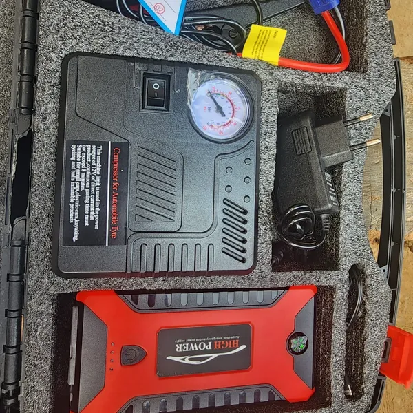 Car Jump Starter Powerbank With Air Compressor — view 1